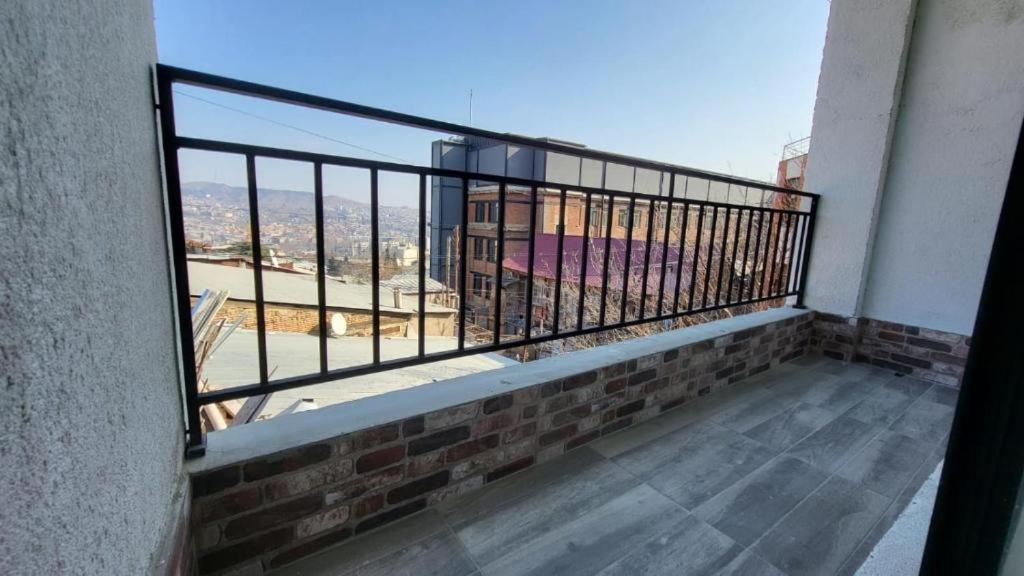 Brothers Apartments With Terrace In Old Тбилиси Экстерьер фото