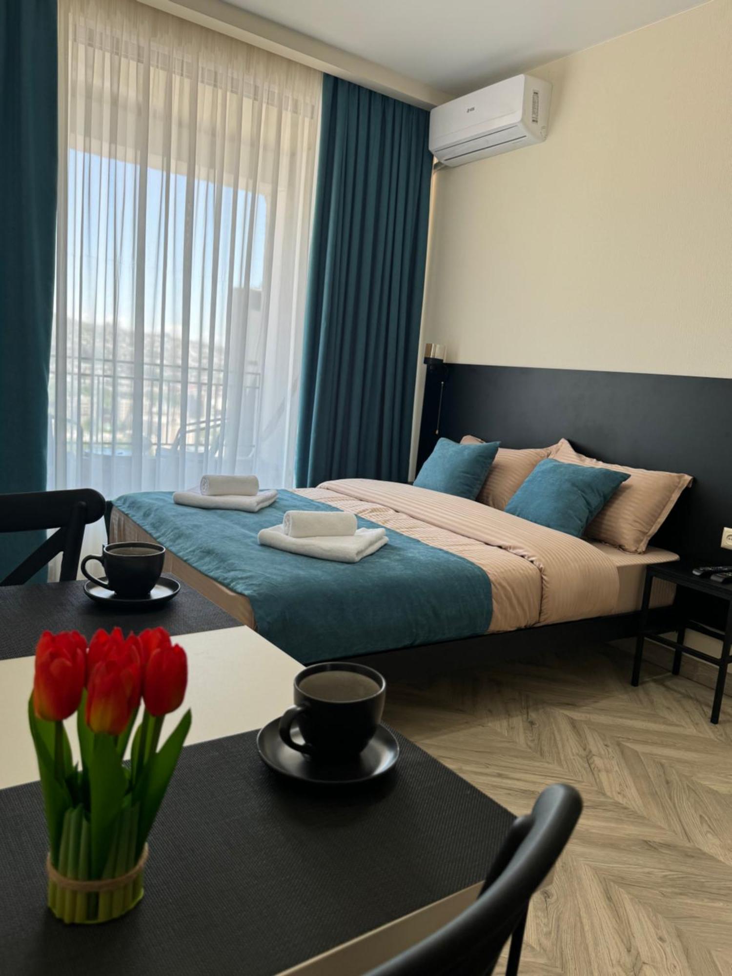 Brothers Apartments With Terrace In Old Тбилиси Экстерьер фото