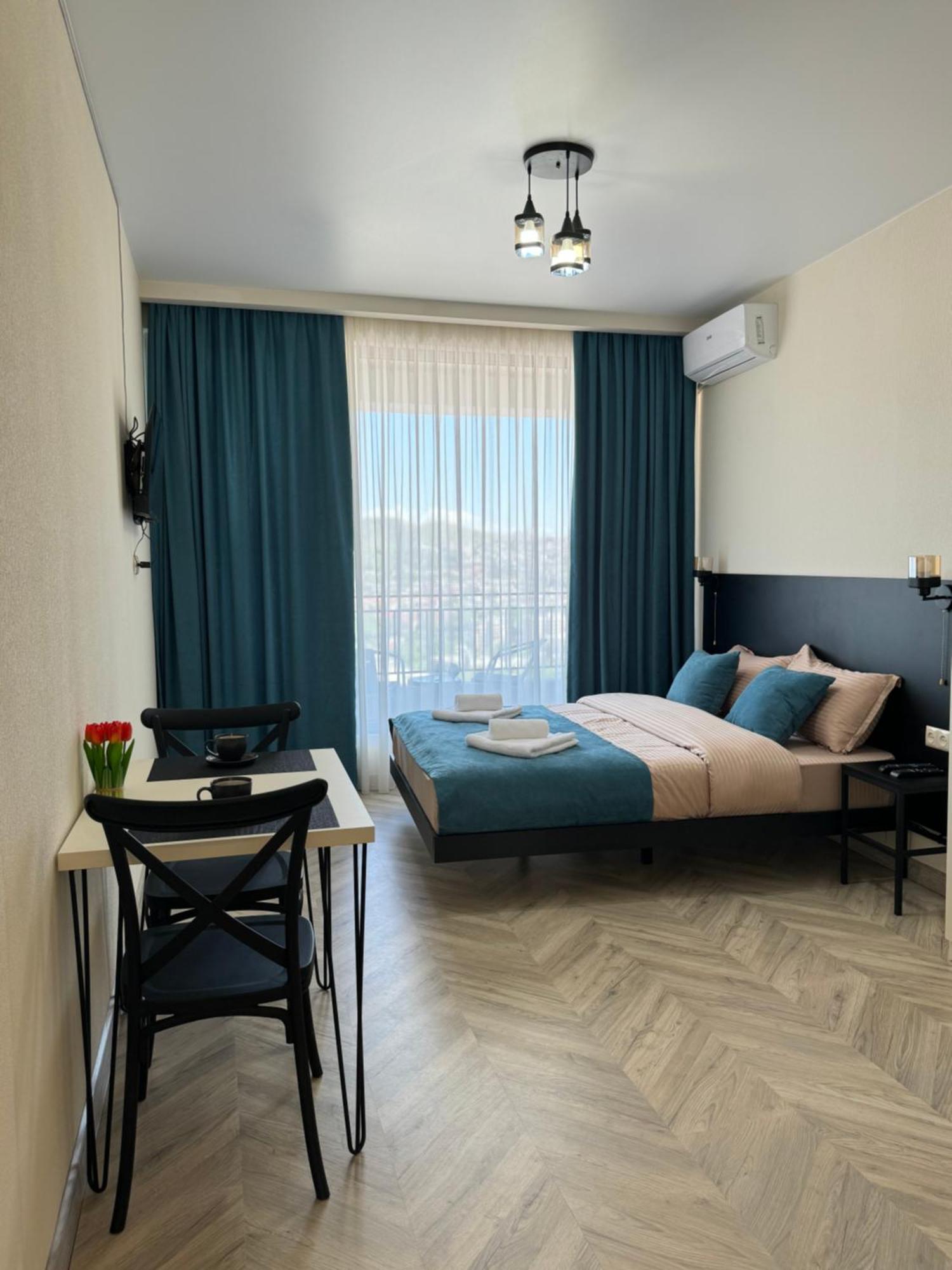 Brothers Apartments With Terrace In Old Тбилиси Экстерьер фото