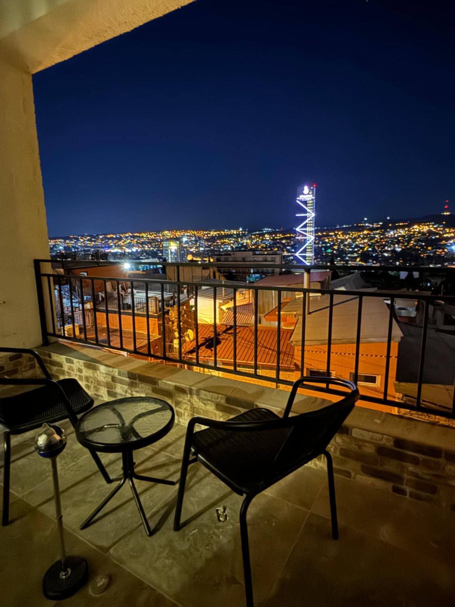 Brothers Apartments With Terrace In Old Тбилиси Экстерьер фото