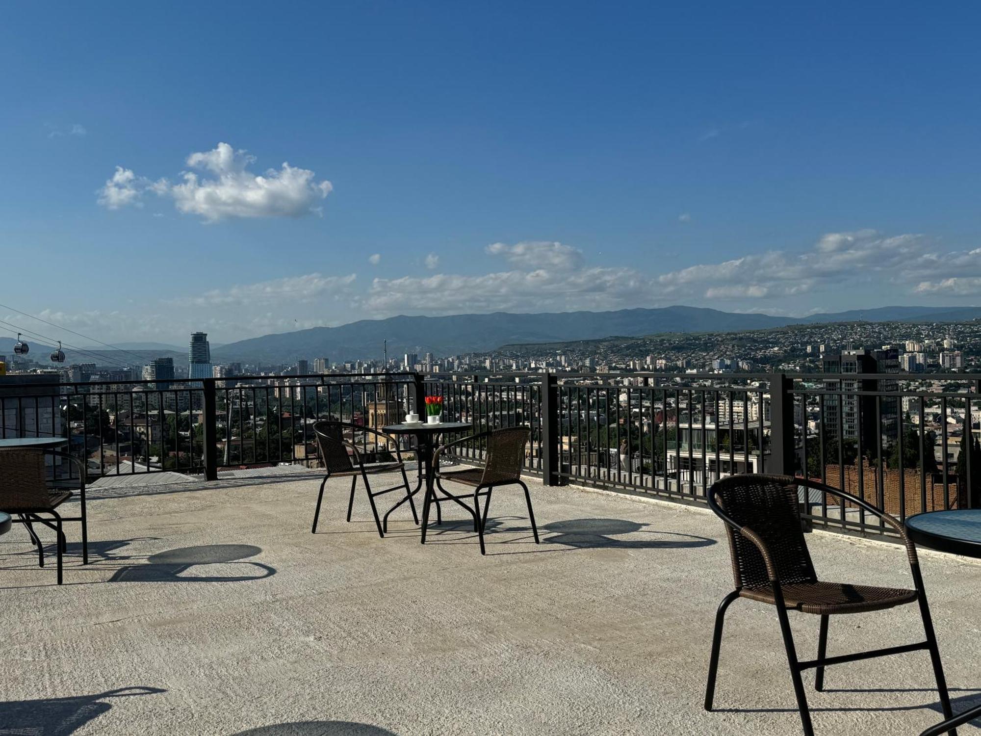 Brothers Apartments With Terrace In Old Тбилиси Экстерьер фото